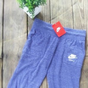 Girl's Nike Capri Pants